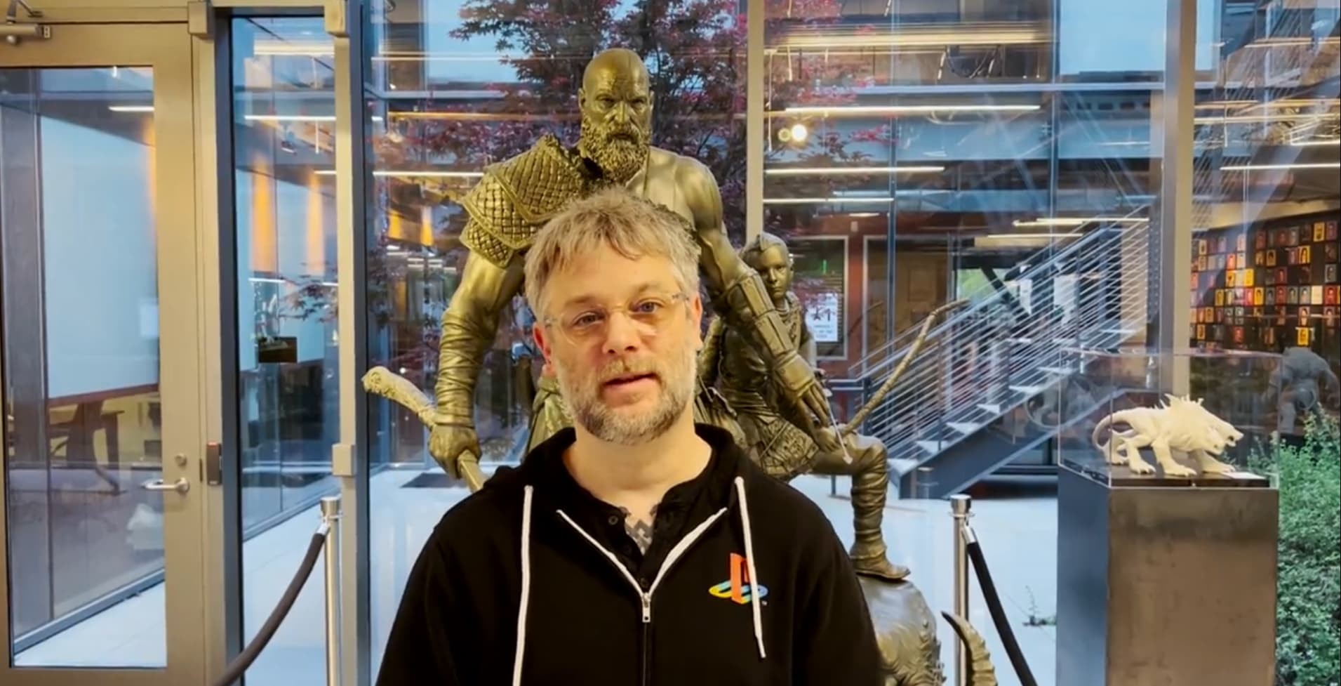 Cory Barlog statua God of War