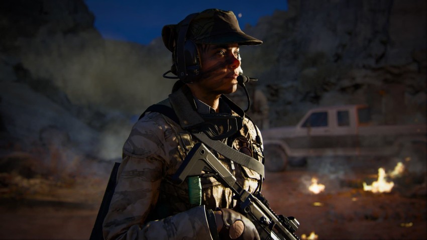 Call of Duty Black Ops 6 soldatessa con mimetica